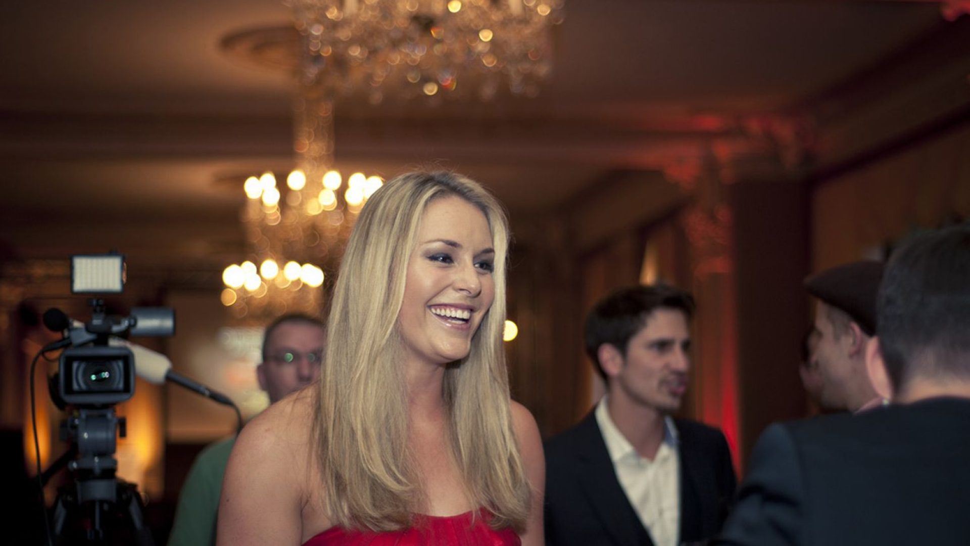 Lindsey Vonn receives "Preis Herbert" for her work in promoting the Alps and the sport of alpine skiing. Lindsey is the first female, first non-European and the youngest person ever to receive this award.