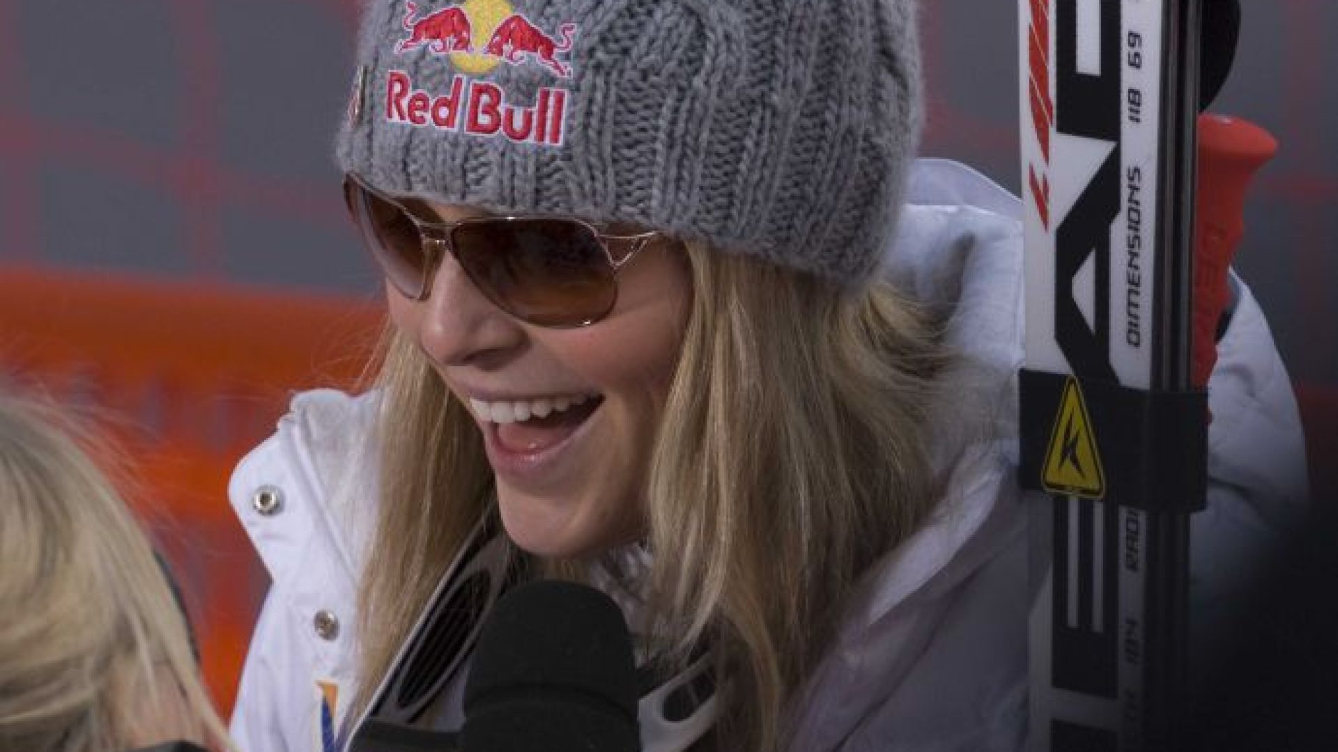 Lindsey Vonn keeps collecting World Championship medals. After two silver medals at Are (SWE) and two gold medal at Val d'Isere (FRA), the silver medal of the downhill at Garmisch is Lindsey's fifth world championship medal.