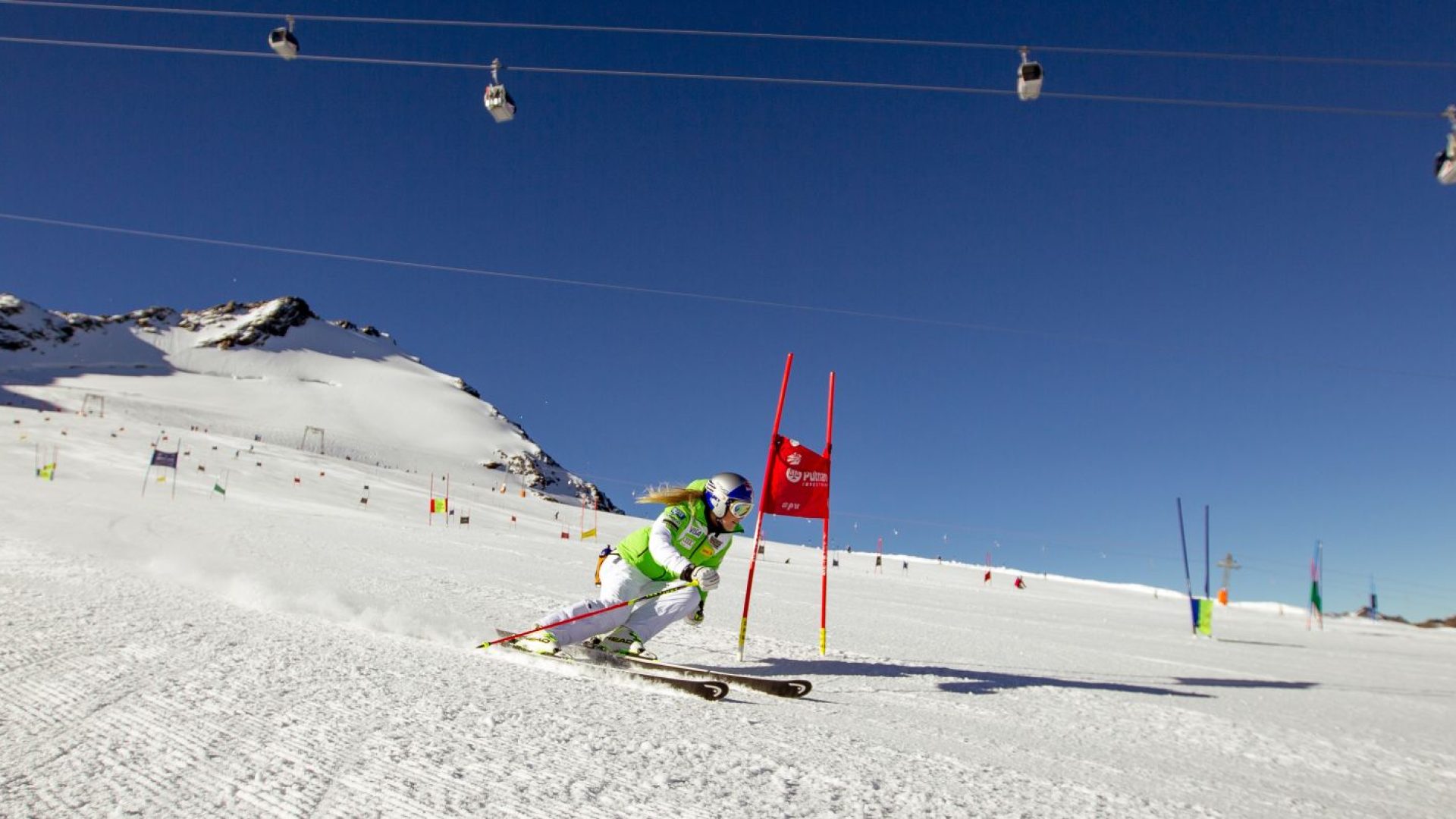 lindsey-is-back-on-skis-4