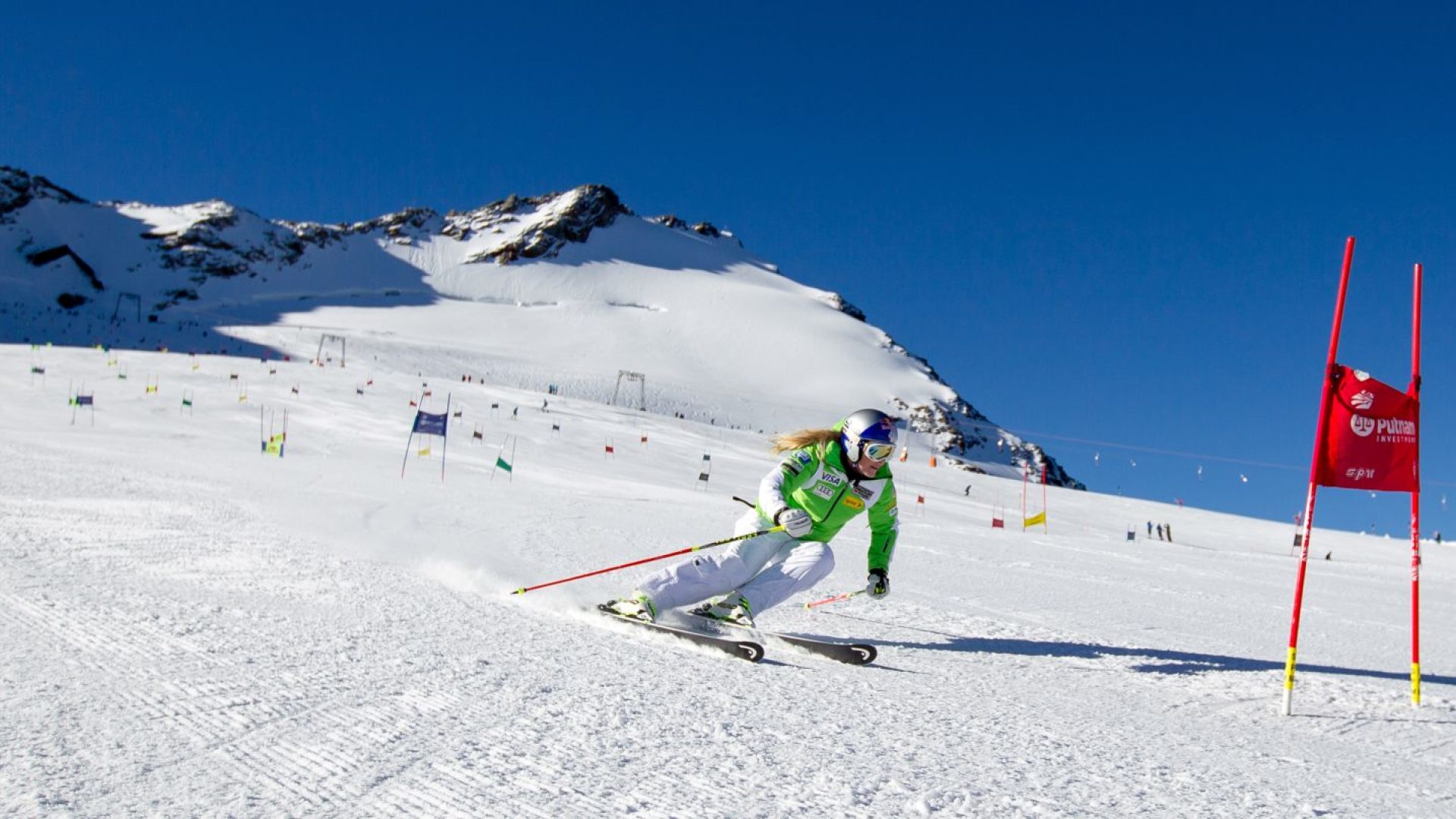 lindsey-is-back-on-skis-5
