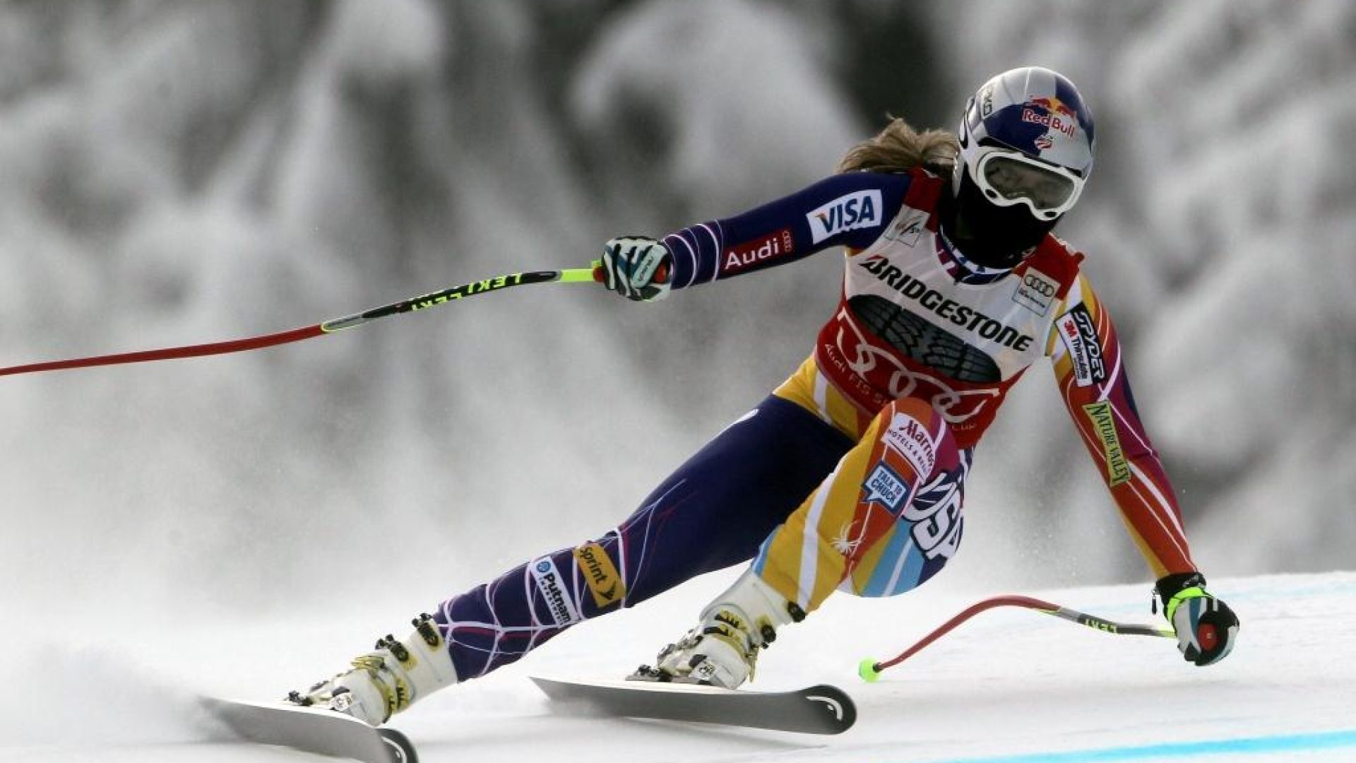 lindsey-racing-in-a-downhill-in-garmisch