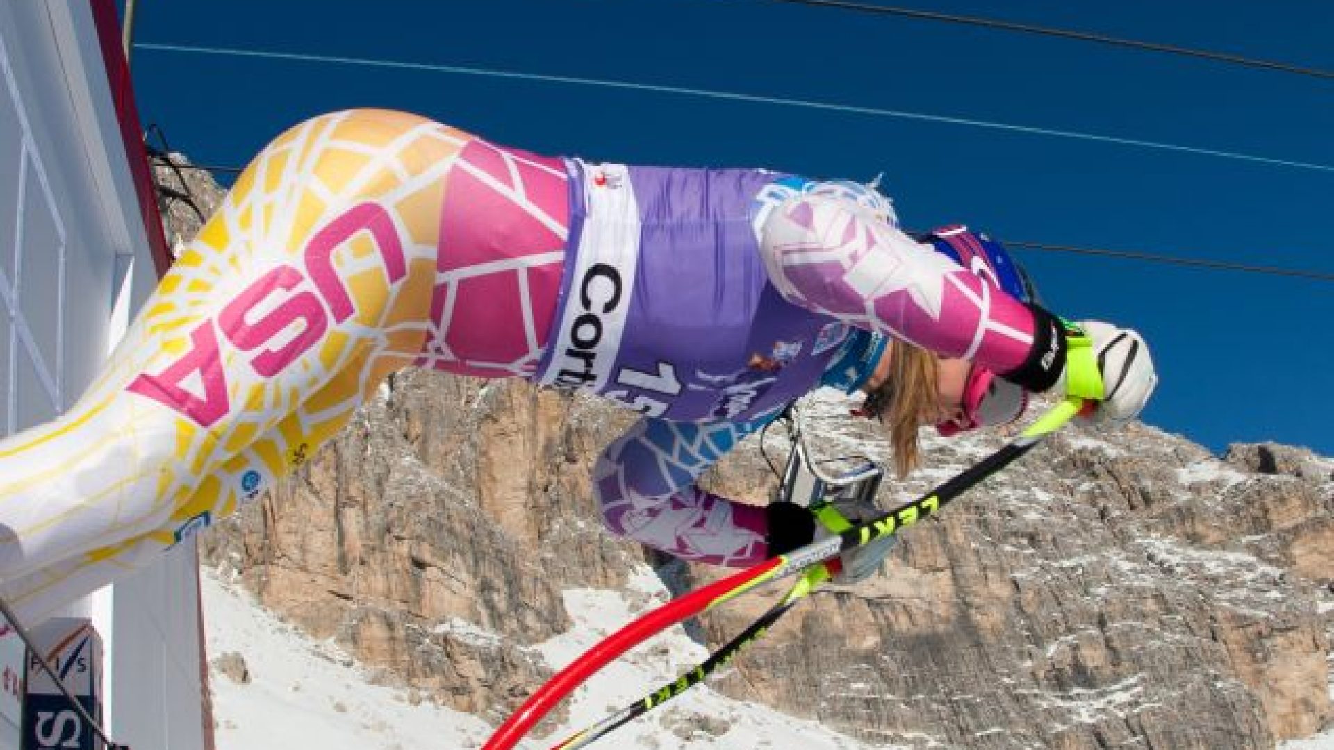 lindsey-vonn-at-the-start-in-cortina-3